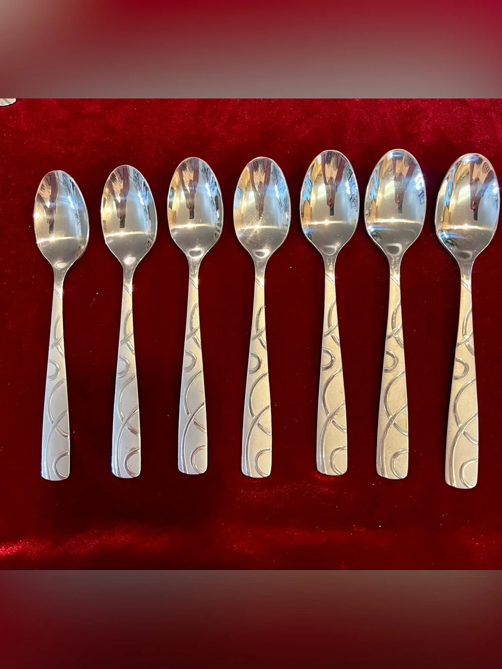 38 piece Cambridge Silversmith Flatware Set, Swirl Sand Pattern